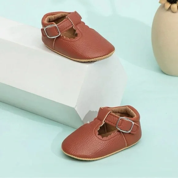 Baby girl / toddler girls Scallop Trim classic Mary Jane Flats - Picture 3 of 10